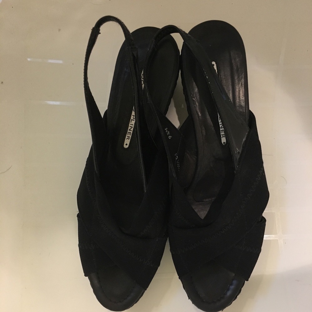 Donald Pliner Platform wedge